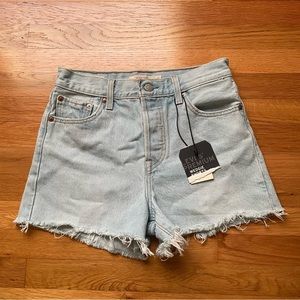 Levi’s wedgie short 26 NWT